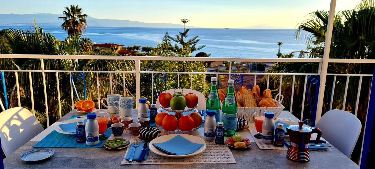 Ninfa Sul Mare Apartments 50 M E T R I Dal Mare Best Breakfast And Free Parking קאפו ואטיצ'אנו מראה חיצוני תמונה