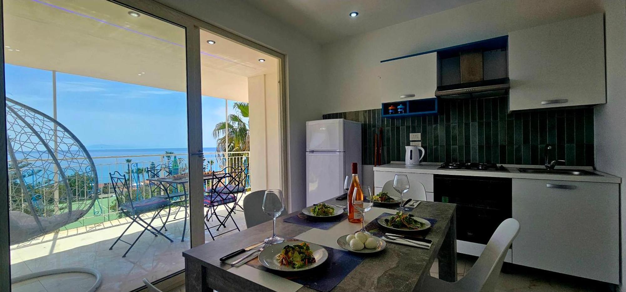 Ninfa Sul Mare Apartments 50 M E T R I Dal Mare Best Breakfast And Free Parking קאפו ואטיצ'אנו מראה חיצוני תמונה